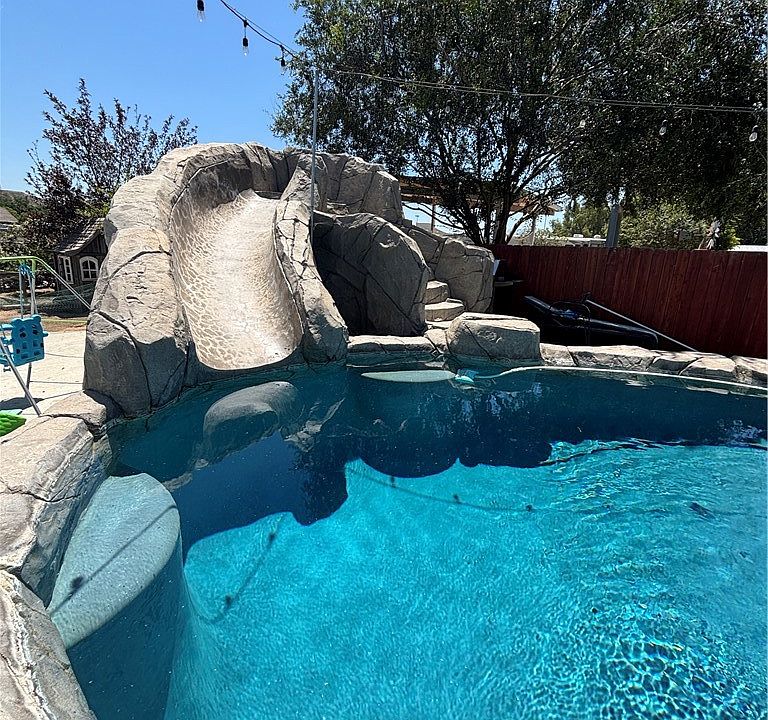 1st image of 2359 Temescal Ave