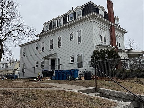 2nd image of 229 Jackson St