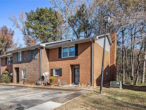 3rd image of 4526 Golf Vista Cir