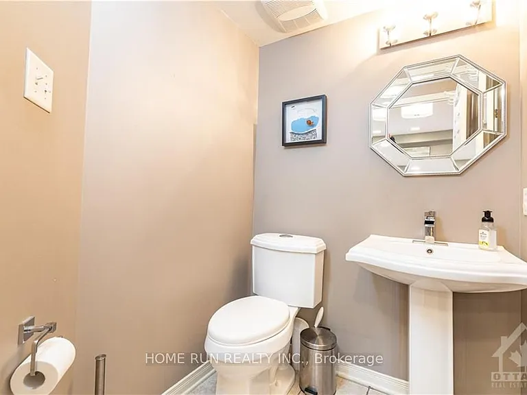2 Borealis Cres — Photo 7