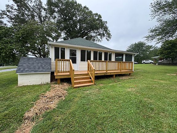 2nd image of 9386 Brookneal Hwy