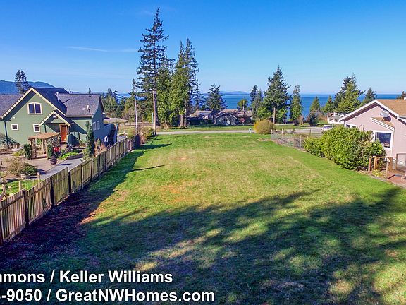 2nd image of 2604 Island View Ln