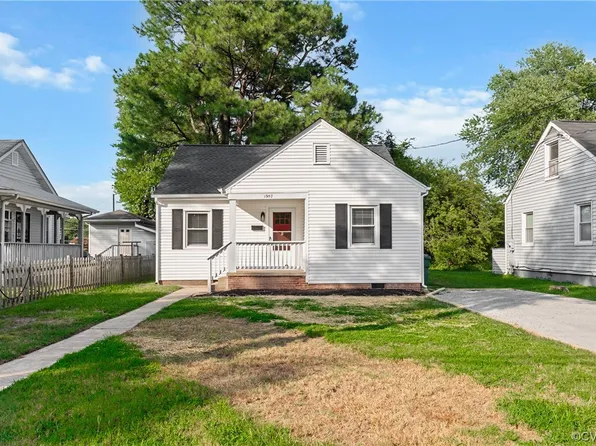 1907 Oakland St, Petersburg, VA 23805