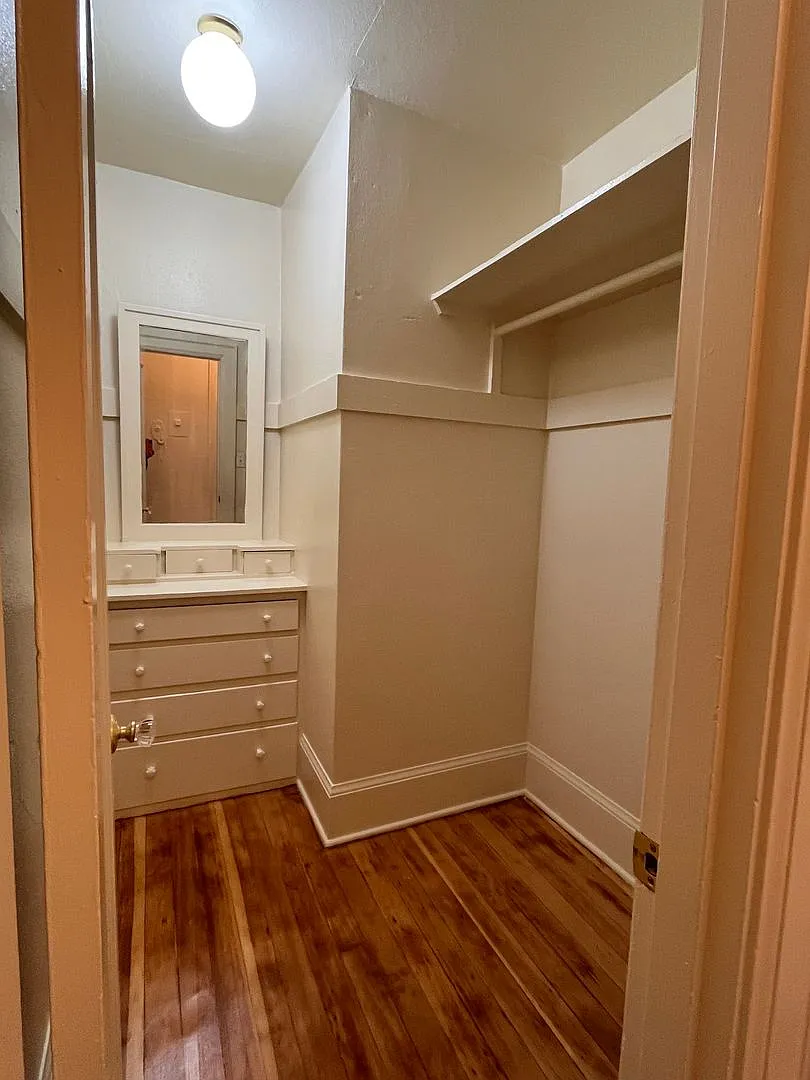 Lownsdale Apartments — Photo 3