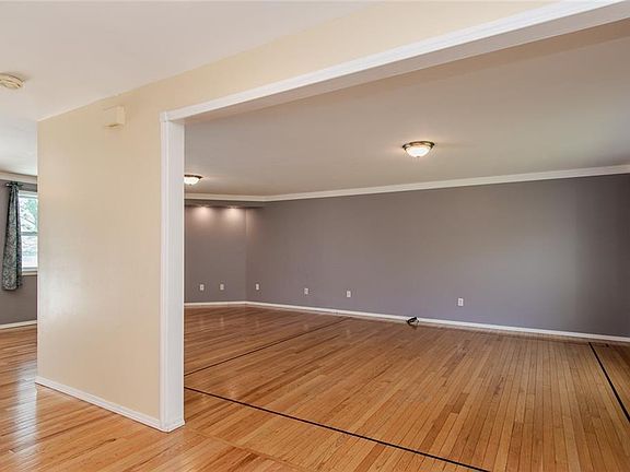 5th image of 15 County Clare Cres