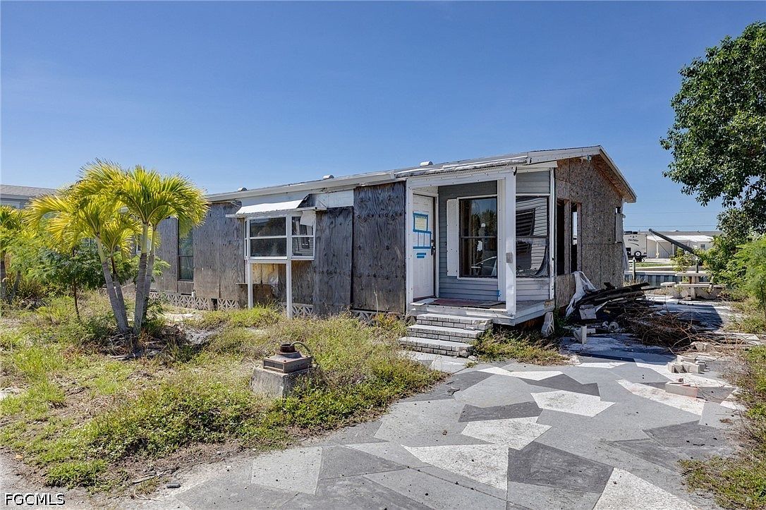 2920 Harpoon Ln, Saint James City, FL 33956 | Zillow