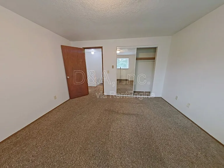 1692 Del Rio Ave SE — Photo 12