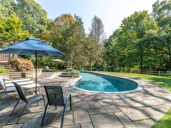 28 Quaker Ridge Road, Sherman, CT 06784