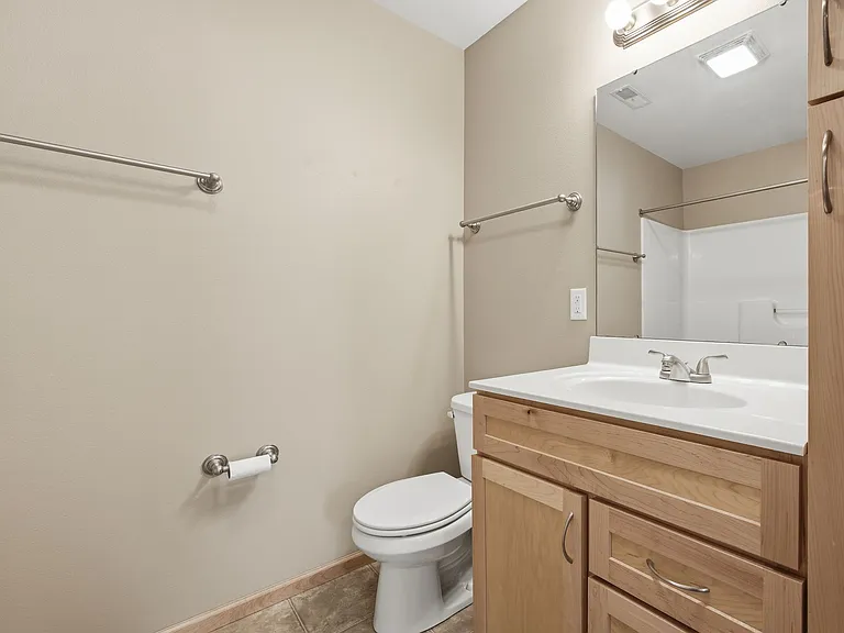 2414 Catskill Ct — Photo 10