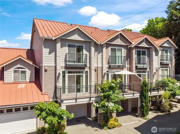 12721 SE 41st Place #211, Bellevue, WA 98006