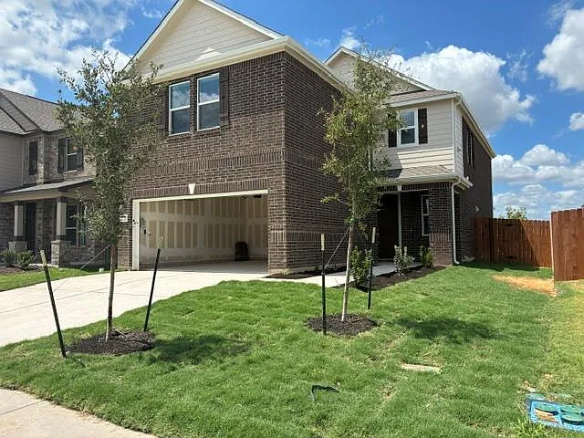 3 bed, 2.5 bath, 2458 sqft, $2,400 — Photo 4