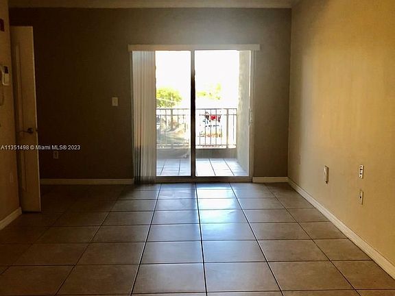 3rd image of 120 SW 37th Ave #204