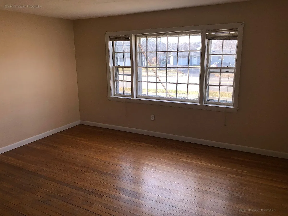 Building Photo - 12 Abington Ave #1