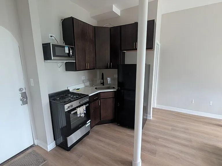 3015 N Milwaukee Ave #206 — Photo 2
