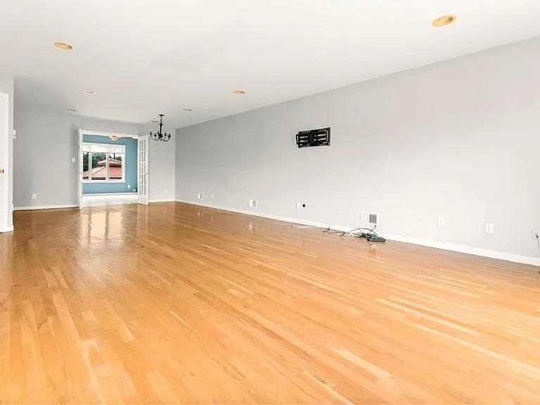 2 Hops Commons Ct — Photo 9