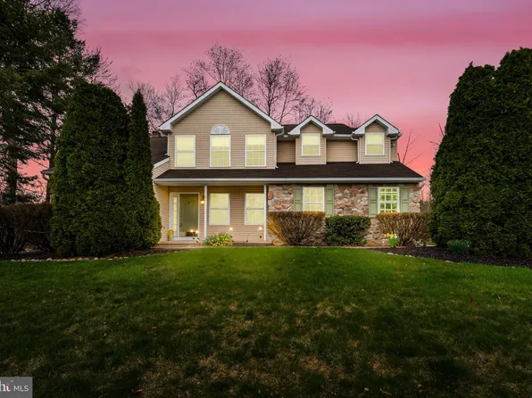 11 Doe Run Ln, Pottstown, PA 19464