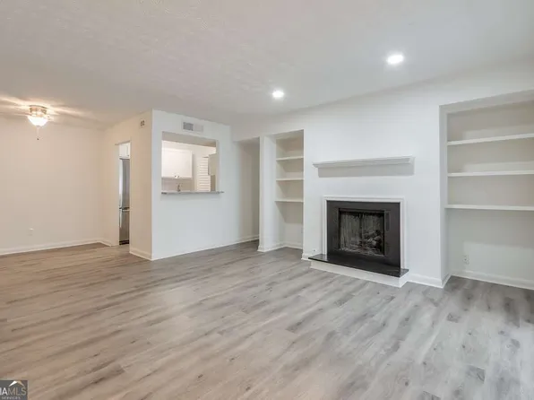 320 Park Ridge Cir, Marietta, GA 30068