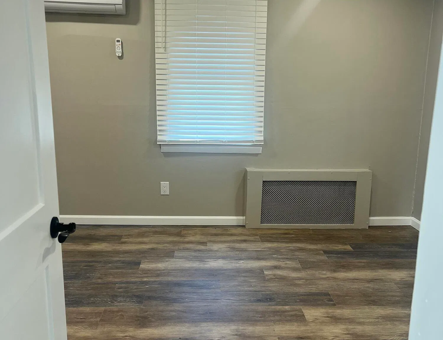 2 bed, 1.0 bath, 800 sqft, $1,800 — Photo 2