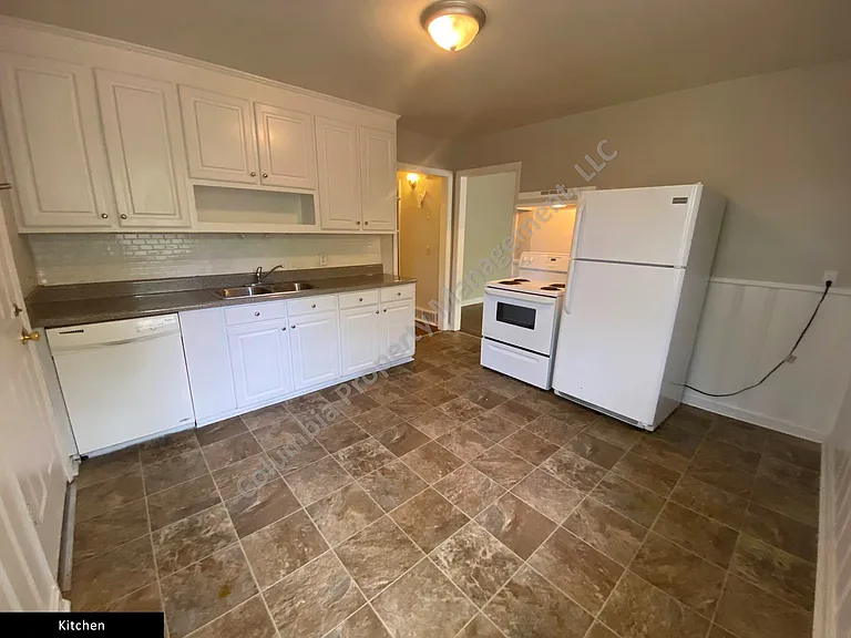 1412 Barker Dr — Photo 5