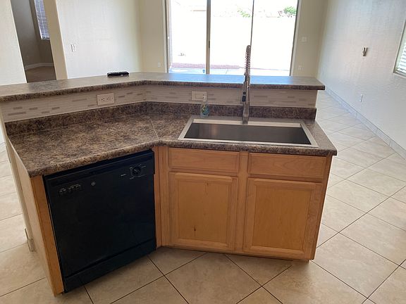 5th image of 10458 W Foothill Dr