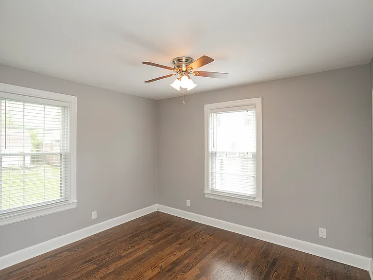 611 Shady Ln — Photo 23
