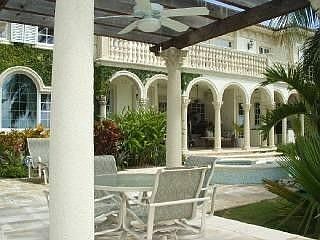 Courtyard with tropical landscaping