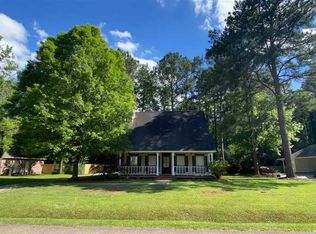 10400 Lone Pine Rd, Denham Springs, LA 70726