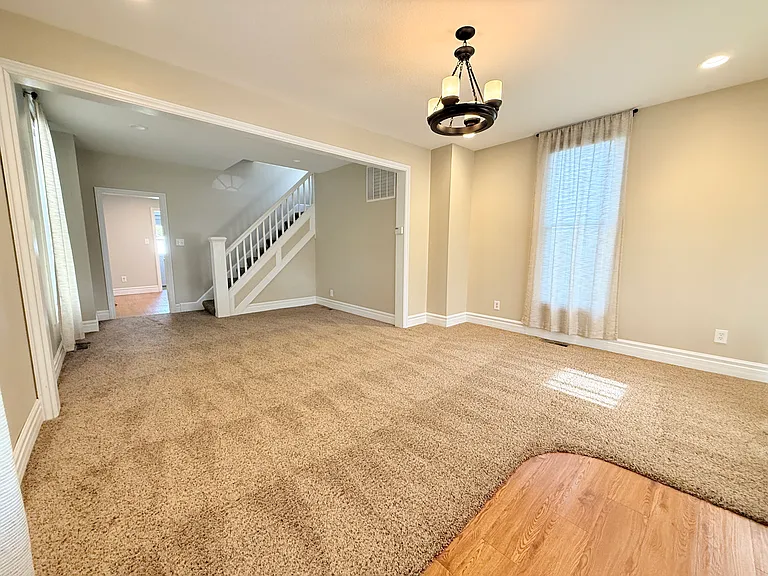 907 S Johnson St — Photo 8