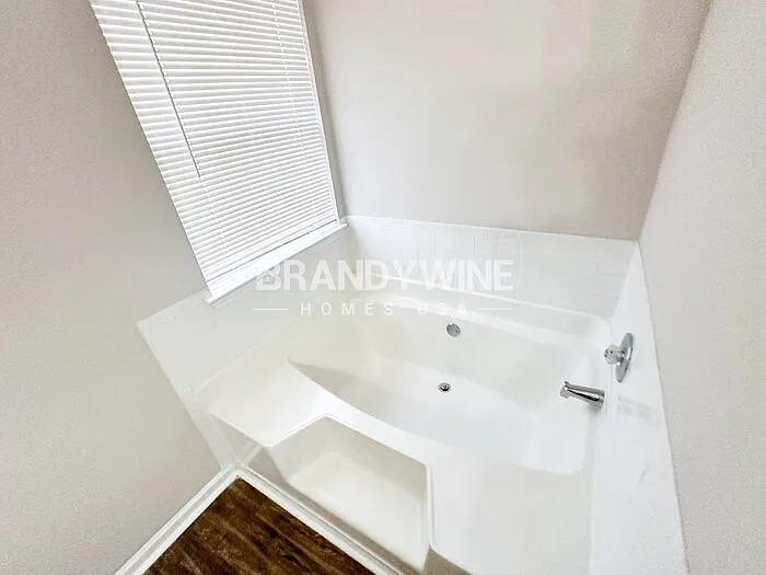 4599 White Rd — Photo 24