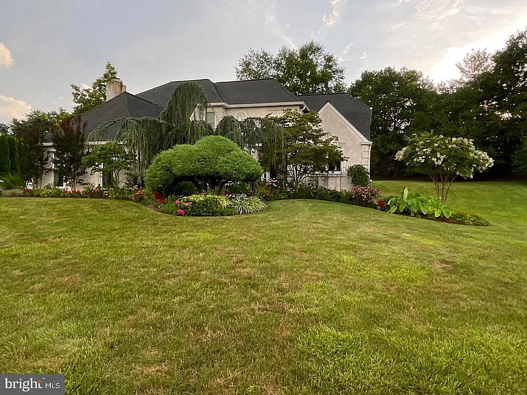56 W Windrose Dr — Photo 68