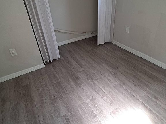 5th image of 5121 E Seneca Ave #A