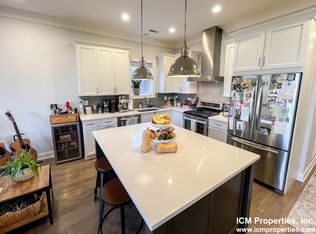 1245 W Oakdale Ave #3, Chicago, IL 60657