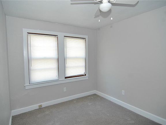 4th image of 10 Aylwin Cres APT 1