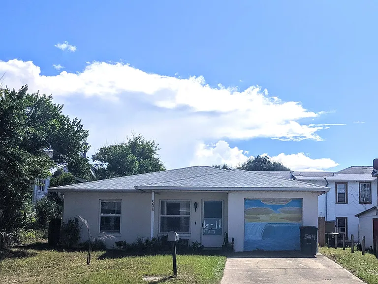 504 Ora St — Photo 1