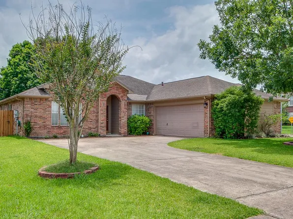 1810 Park Oak Dr, Kemah, TX 77565