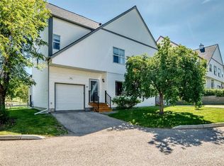 200 Hidden Hills Ter NW #40, Calgary, AB T3A 6E3