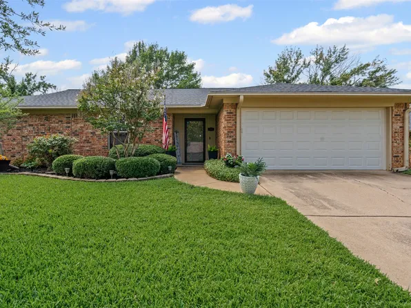 7609 Hunt Dr, North Richland Hills, TX 76182