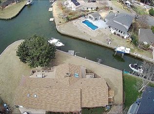 2105 E Admiral Dr, Virginia Beach, VA 23451