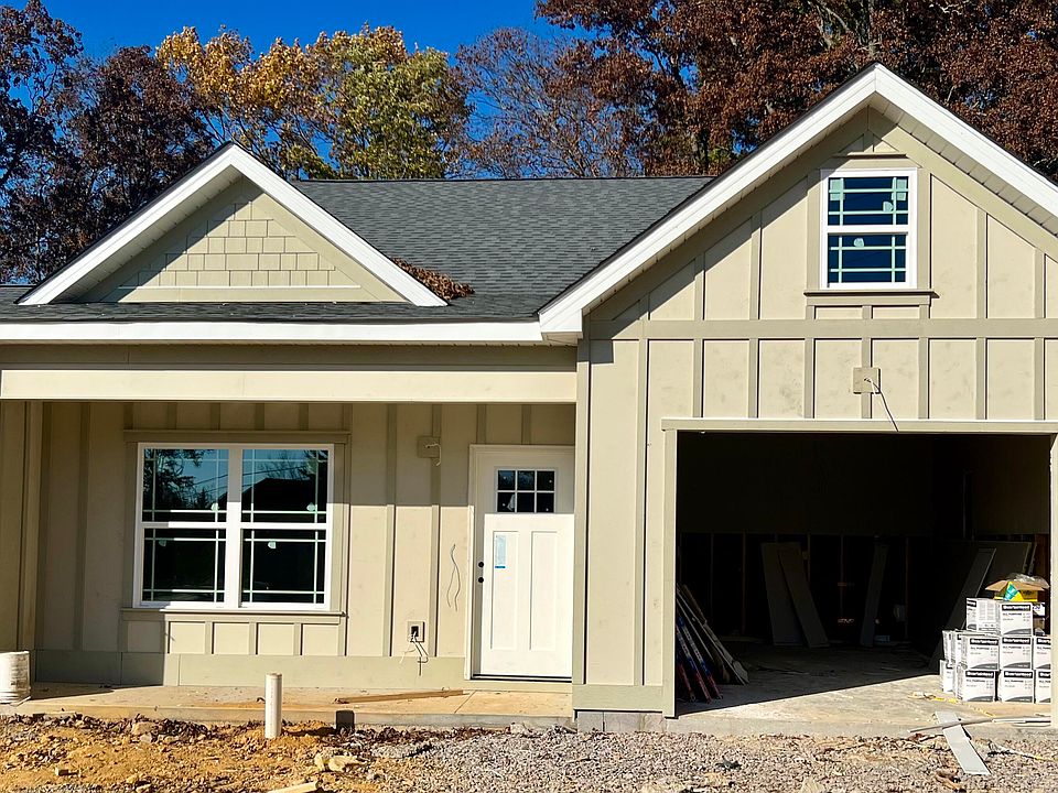 1st image of 87 Marilyn Cir