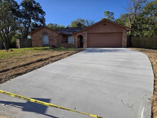 3806 Spring Hollow Ct