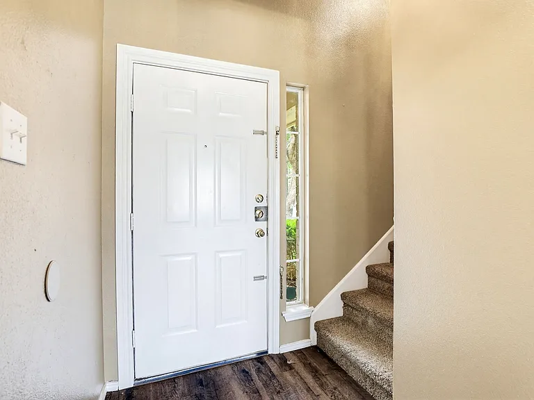 9139 Laguna Hls — Photo 2