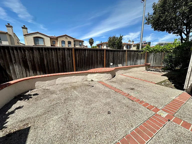 2298 Lenox Pl — Photo 3