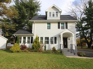 950 Brown Rd, Rochester, NY 14622