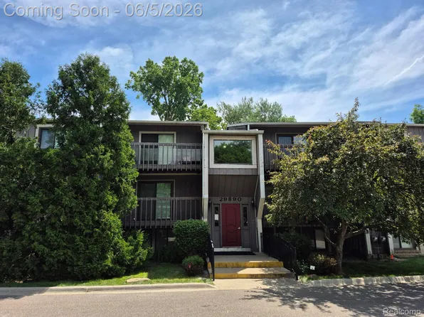 29890 W 12 Mile Rd APT 907, Farmington Hills, MI 48334