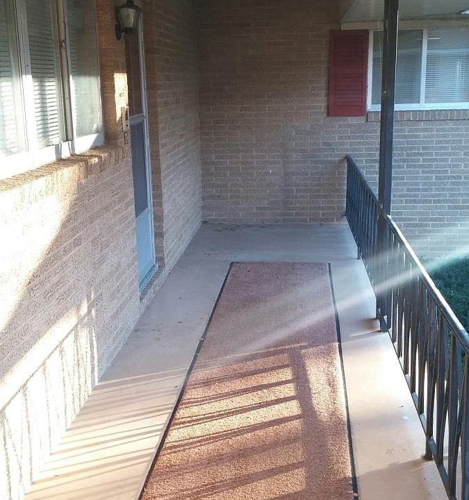 Front entry to apartment