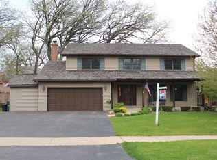 17554 W Hawk Ct, Gurnee, IL 60031