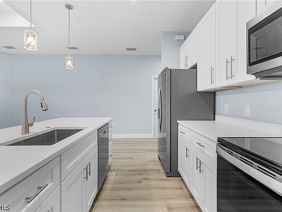 3rd image of 1601 7th St E