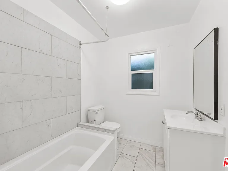 8708 W Sherwood Dr — Photo 9