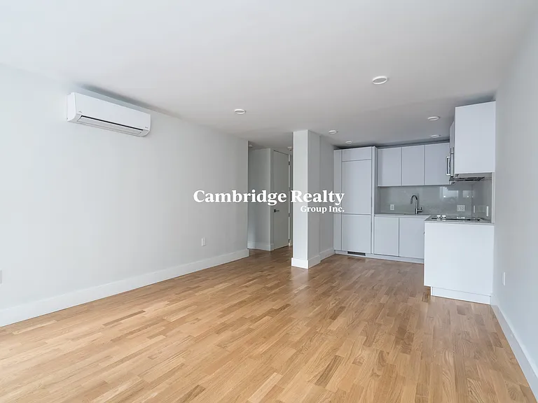 334 Harvard St #T3 — Photo 2
