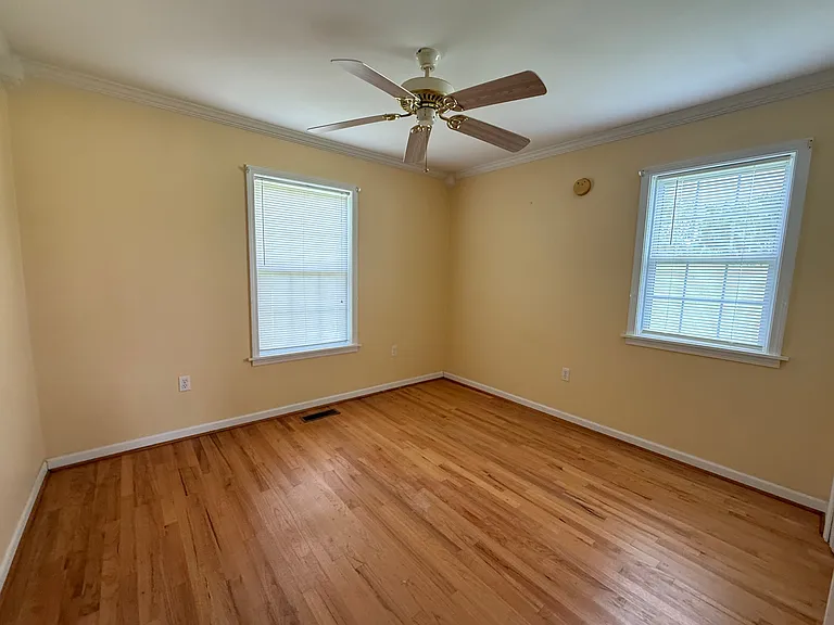 Front/second bedroom
